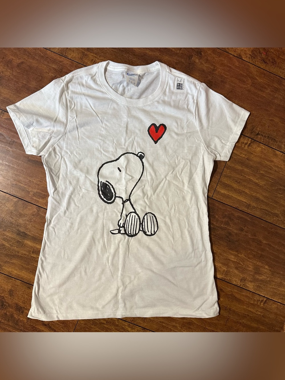 Peanuts White Dog Tee with Red Heart Snoopy Graphic - small